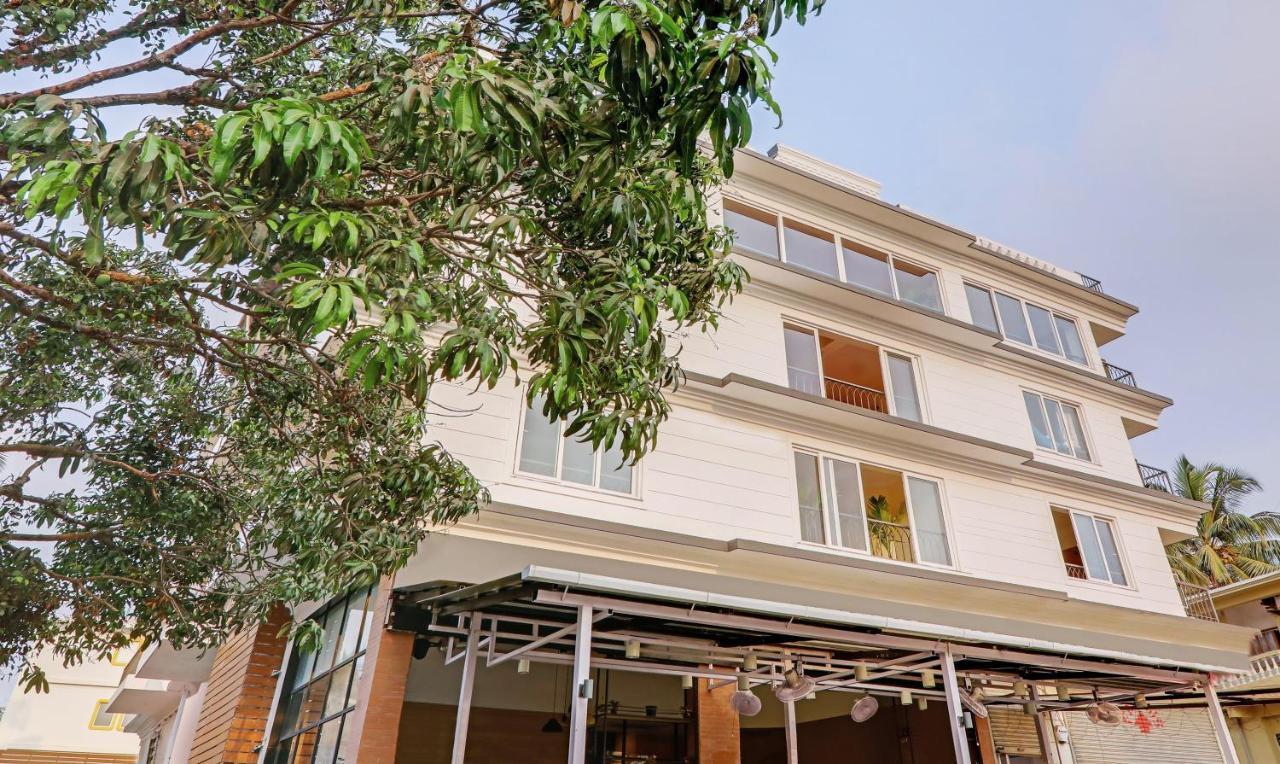 Treebo Premium Dona Eliza, 700 Metres From Calangute Beach Екстер'єр фото